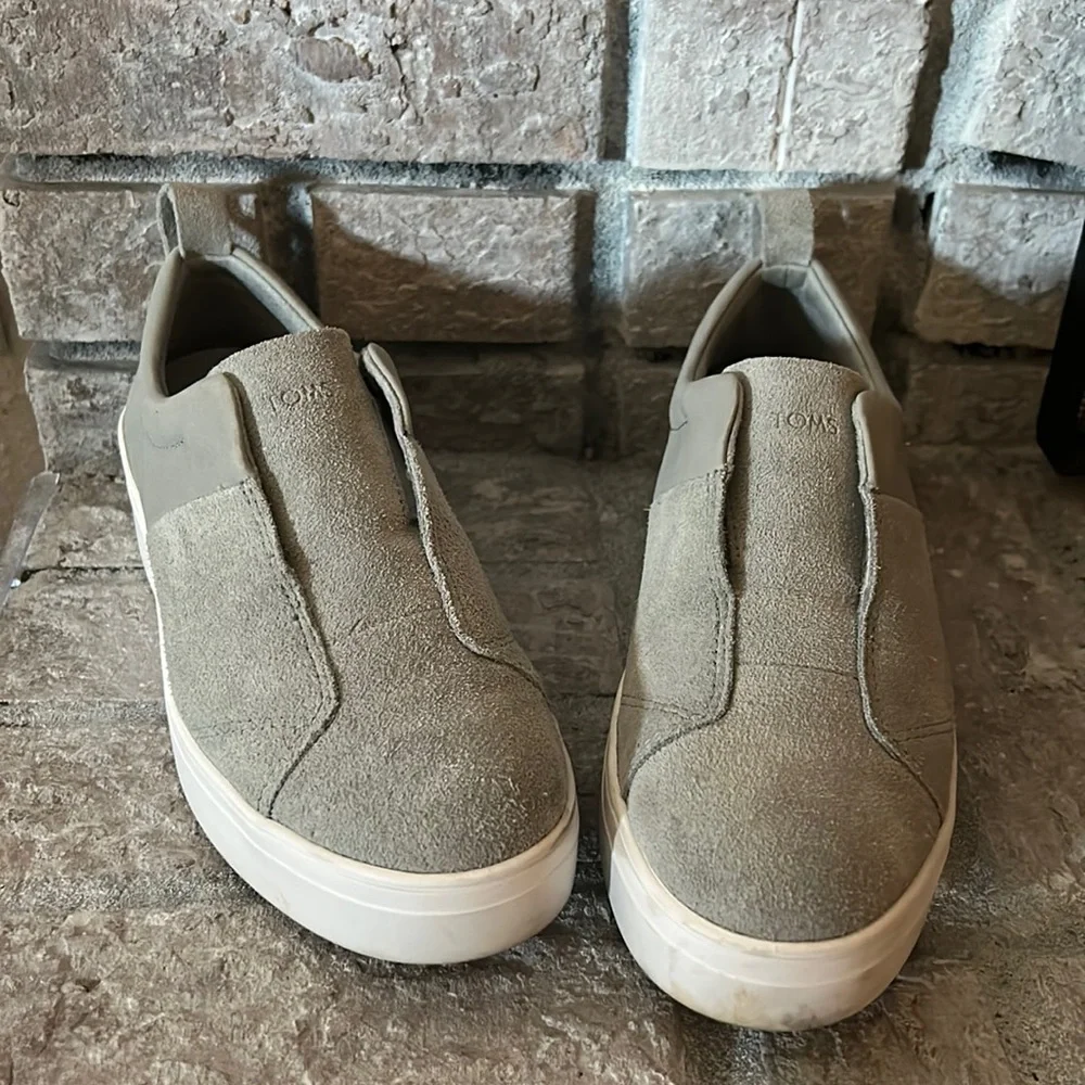 Toms Mid Gray Amber Suede Slip-on Sneakers - Picture 2 of 6